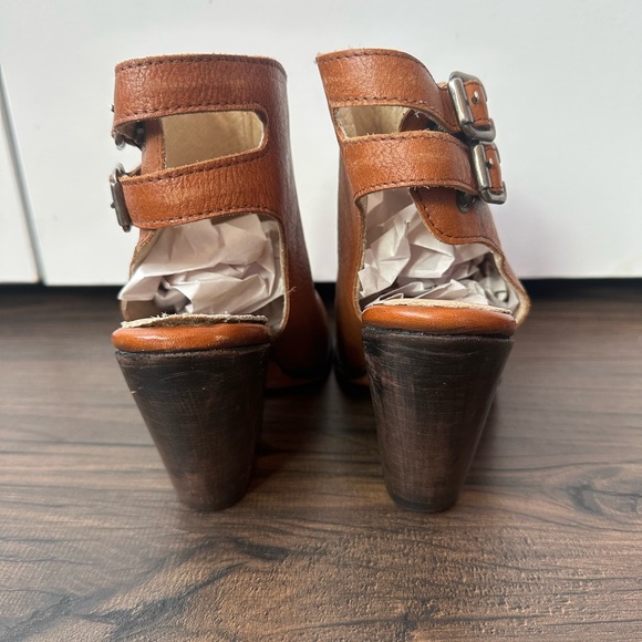 Freebird by Steven Smoke Slingback Clog Mules Tan (Size 6) - Picture 9 of 14